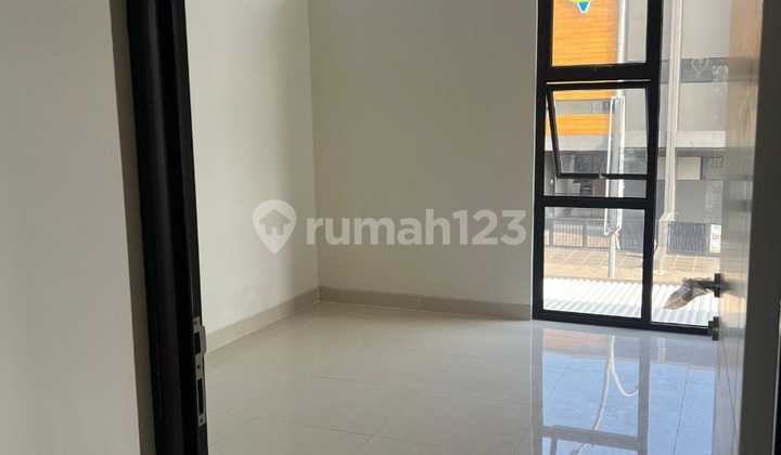 Dijual Rumah Bagus Di Cluster New Cherry Ville Grand Wisata Bekasi 2