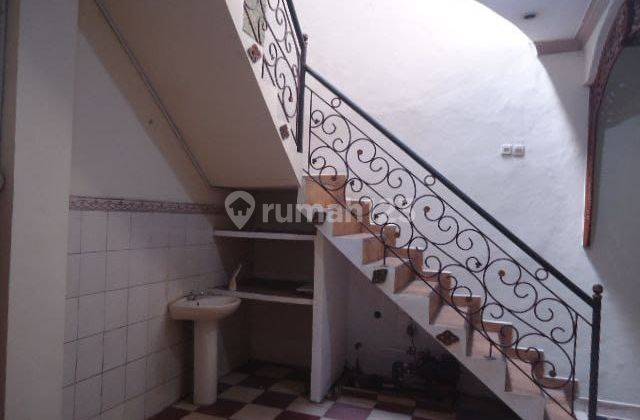 Disewakan Rumah 2 Lantai Di Jalan Raya Pondok Kopi Jakarta Timur 2