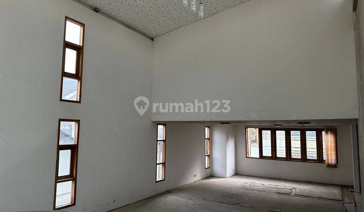 Avaible Galerry House For Rent di Kemang, Jakarta Selatan 7