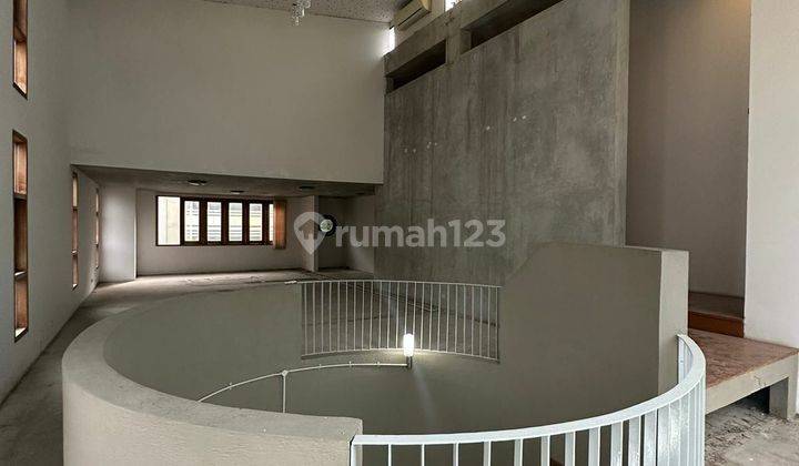 Avaible Galerry House For Rent di Kemang, Jakarta Selatan 10