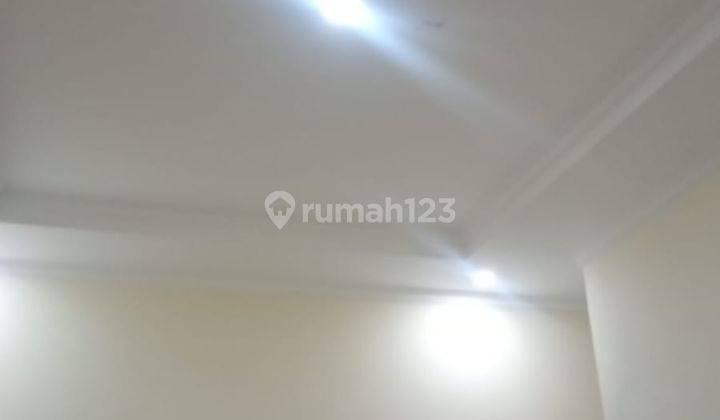 Disewakan Rumah Semi Furnish di Kemang Pratama Bekasi 10