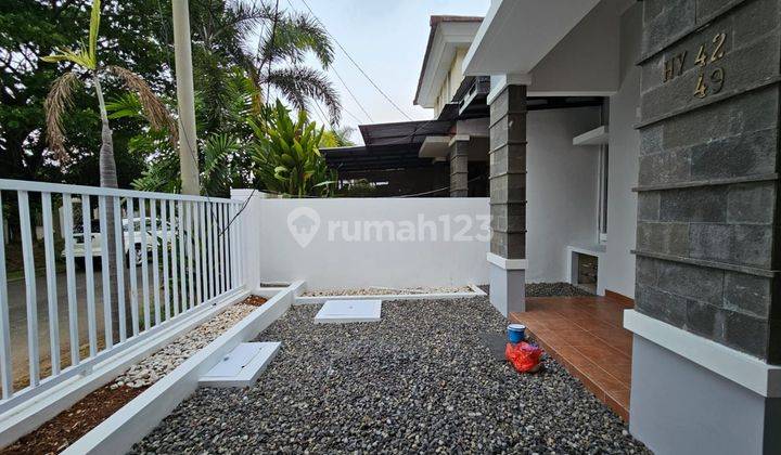 Dijual Rumah di Cluster Aralia Harapan Indah Bekasi 2