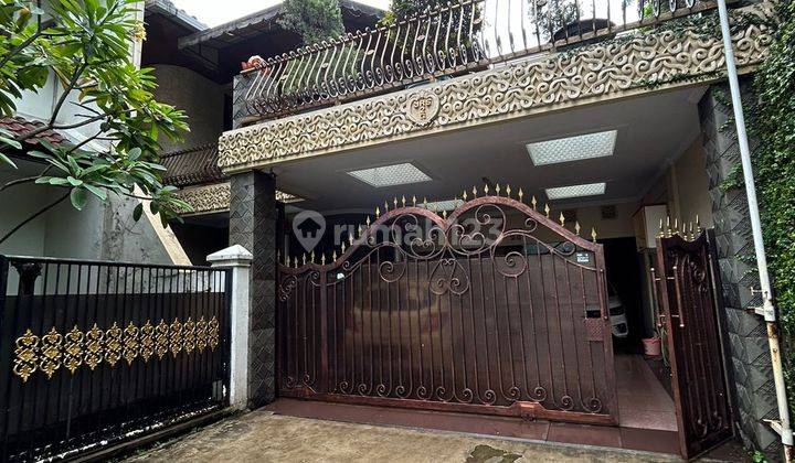 Dijual Rumah Bagus Semi Furnish di Bintaro Tangerang Banten 1