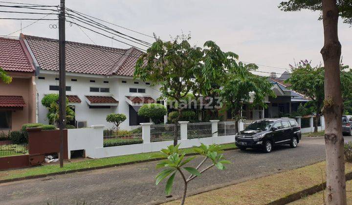 Dijual Rumah Asri di Kemang Pratama Bekasi 1