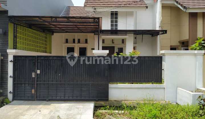 For Sale: Comfortable, Green, and Strategic House in Villa Bogor Indah 5, Bogor Regency For Sale: Comfortable, Green, and Strategic House in Villa Bogor Indah 5, Bogor Regency