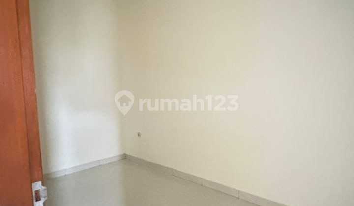 Disewakan Rumah 2 Lantai di Pondok Bambu Jakarta Timur 2