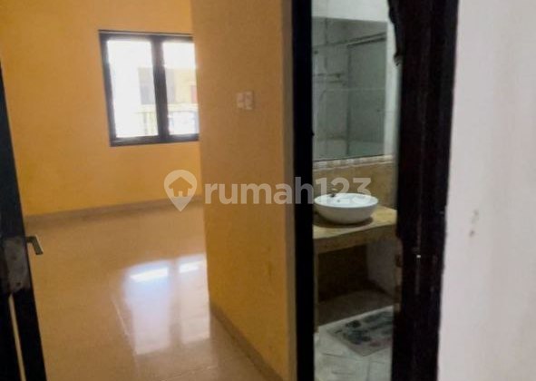 Disewakan Rumah 2,5 Lantai Di Perumahan Mediterania Regency Cikunir, Bekasi 2