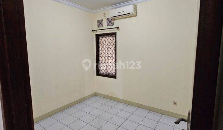 Disewakan Rumah Dekat Mall Pekayon Bekasi 2