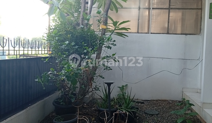 Disewakan Rumah Semi Furnish di Kemang Pratama Bekasi 2