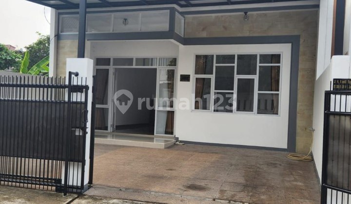 Minimalist House in Jaticempaka, Jatiwaringin, Bekasi City 2