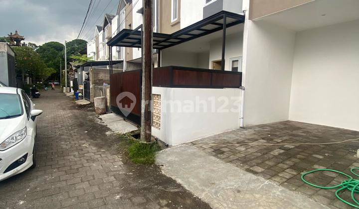 Rumah 2 Lantai Siap Huni Dekat Mall Living World Denpasar 2