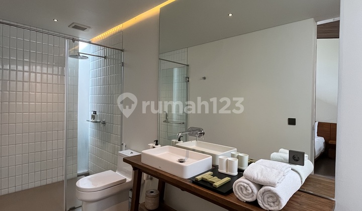 New Villa 2 BR Fully Furnished Dekat Pantai Batubolong 2