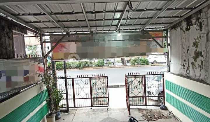  Ruko 3 Lantai + Rooftop Siap Pakai Lokasi Strategis Depok 2