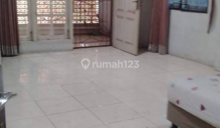 Rumah 3 Lantai Bagus di Jl. Jendral Sudirman, Tangerang 1