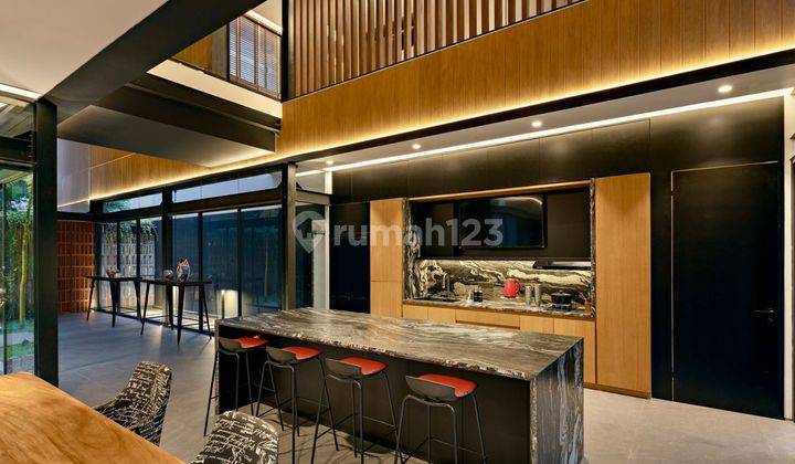 Rumah 2 Lantai Baru SHM di Kebayoran Baru, Jakarta Selatan 1