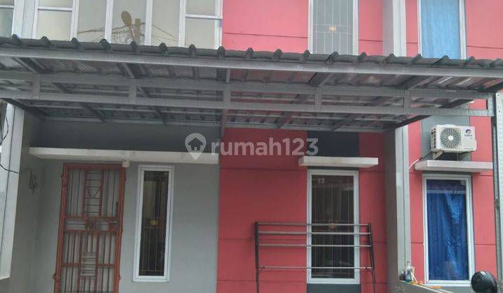 Rumah 2 Lantai Bagus Semi Furnished SHM di Cluster Paradiso Rivera
, Tangerang 1