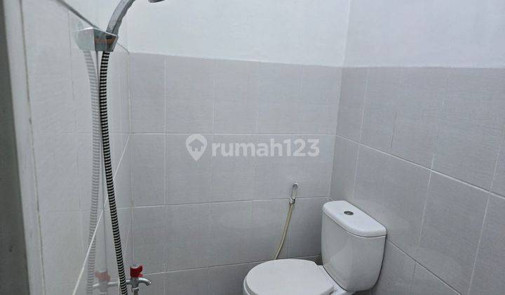 Rumah Kontrakan Jln Taman Makam Pahlawan Taruna Tangerang Kota, Tangerang 2