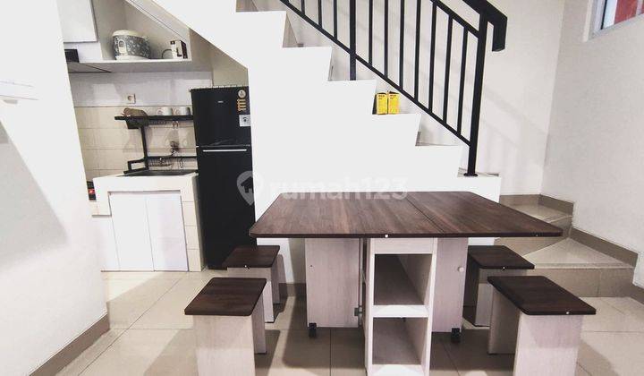 Rumah Kontrakan 3 Lantai Bagus Furnished di Cluster Omaha , Tangerang 1