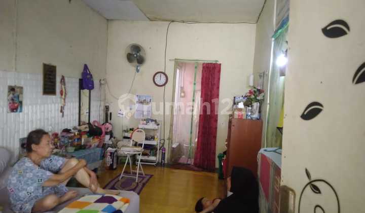 A nice ready-to-live house on Veteran Street, Babakan, Tangerang. 2