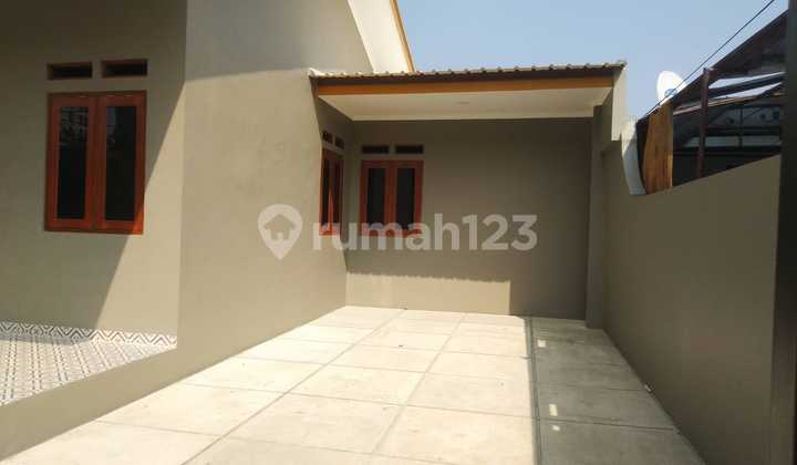 Affordable House in Babakan Tangerang Judicial Complex 1