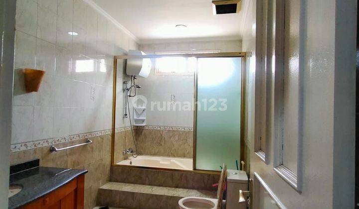 Rumah 2 Lantai Furnished, bagus dan rapi di Jakarta Utara 2