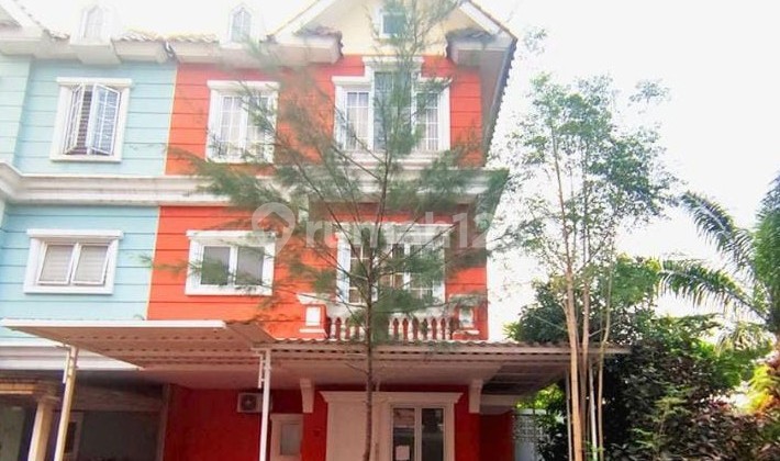 Disewakan Rumah Hook 3 Lantai Full Furnished di Omaha Village Gading Serpong - Siap Huni