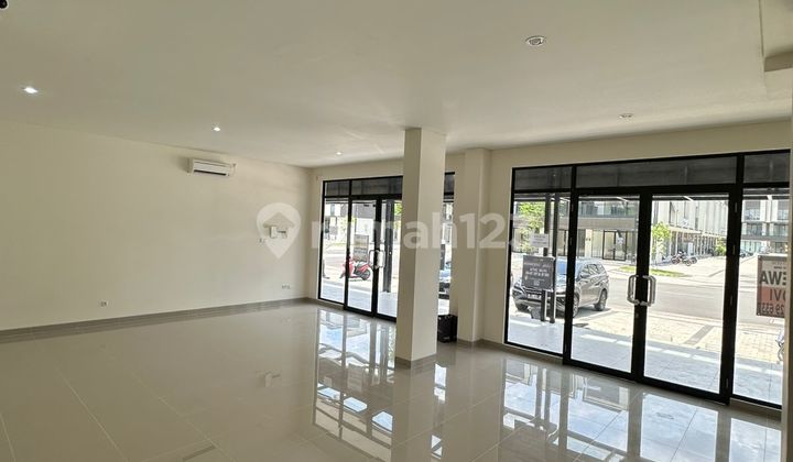 For Rent: 3-Storey Connected Shop House in Gading Serpong, North-Facing (New Shop House)