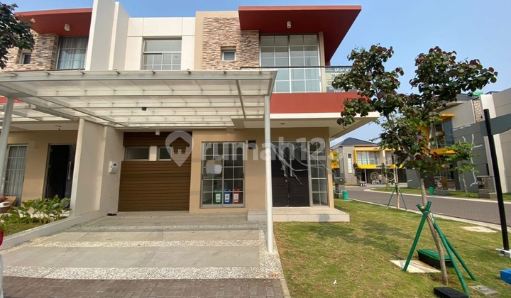 For Rent: PIK 2 House, Size 8x12.5, Corner Lot, 3+1 Bedrooms, Rare Find, Move-in Ready