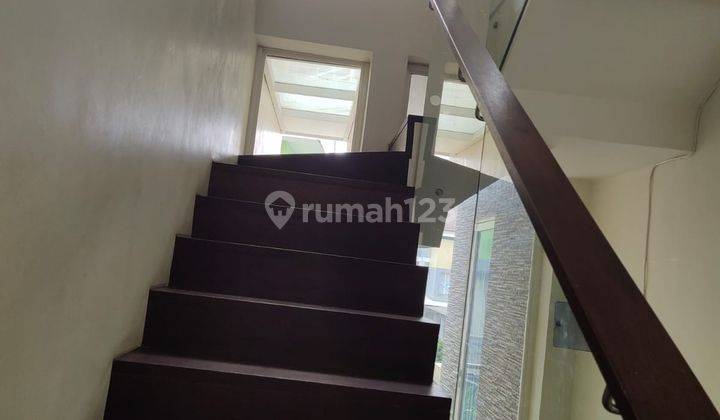 Disewakan Rumah Mewah Grisenda Greenery Semi Furnished 3