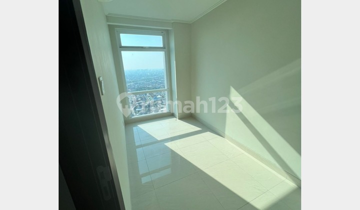 For Sale Green Sedayu Apartment 3BR Semi-Furnished Well-Maintained Condition 2