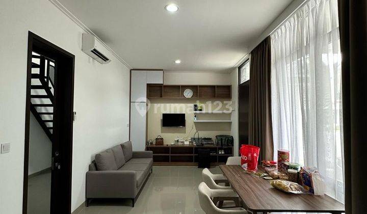 Disewa Osaka Residence Pik 2 Uk 8x10 3 lantai Full Furnish 1