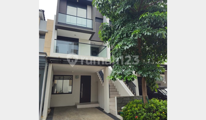 Sewa Cepat Rumah Golf Island Pik Uk 5x15 3 lantai Semi Furnish Sewa Cepat Rumah Golf Island Pik Uk 5x15 3 lantai Semi Furnish