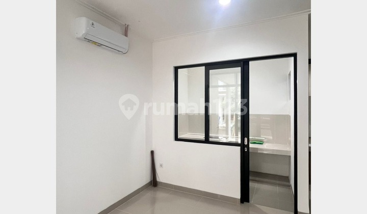 For Rent: PIK 2 House, Size 4.5x10, 3 Floors, 3 AC units, Curtains, 3 Bedrooms.