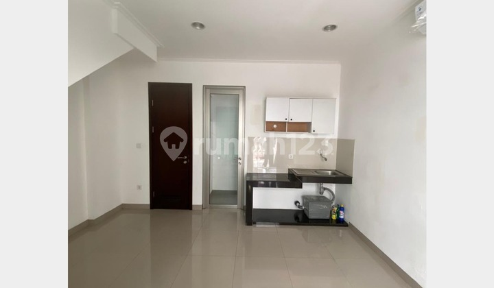 Sewa Cepat Rumah Pik 2 Uk 4,5x10 2 lantai Semi Furnish Sewa Cepat Rumah Pik 2 Uk 4,5x10 2 lantai Semi Furnish