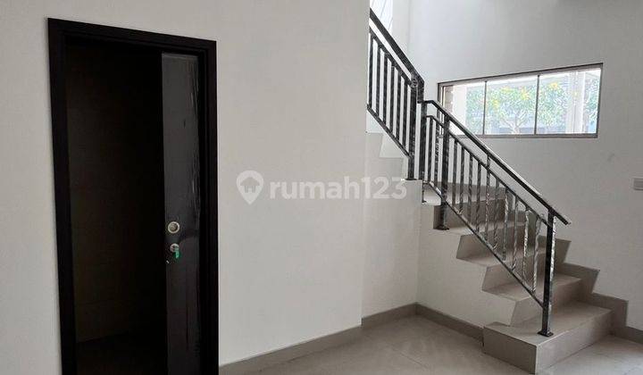 Rare Unit! Disewakan Rumah Pik 2 Uk 6x15 2 lantai Siap Huni  2