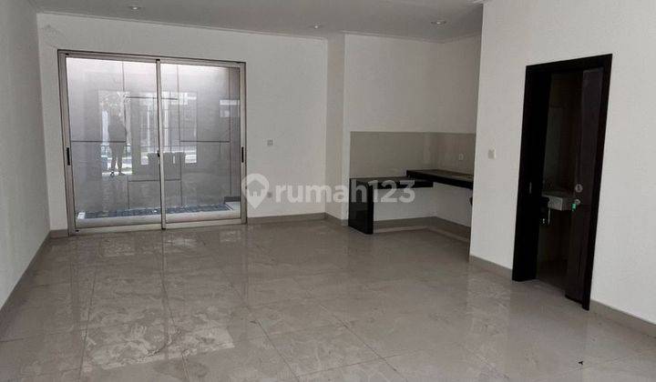 Rare Unit! Disewakan Rumah Pik 2 Uk 6x15 2 lantai Siap Huni  1