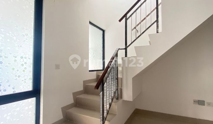 Disewakan Rumah Milenial Pik 2 Uk 4.5X10 Semi Furnish 2