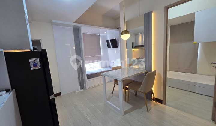 For Sale Mrs. Apartment Tokyo Riverside Pik 2 Size 40 Luxury Hook New For Sale Mrs. Apartment Tokyo Riverside Pik 2 Size 40 Luxury Hook New