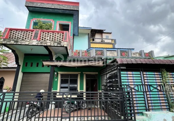 Dijual Rumah Cantik di Setiabudi yg Halaman Belakang Luas