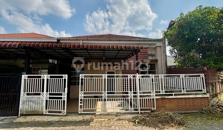 Dijual Rumah Cantik di Komplek daerah Setia Budi