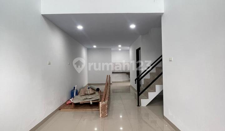 Rumah Komplek Baru Minimalist dengan 4 kamar tidur di Marelan 2