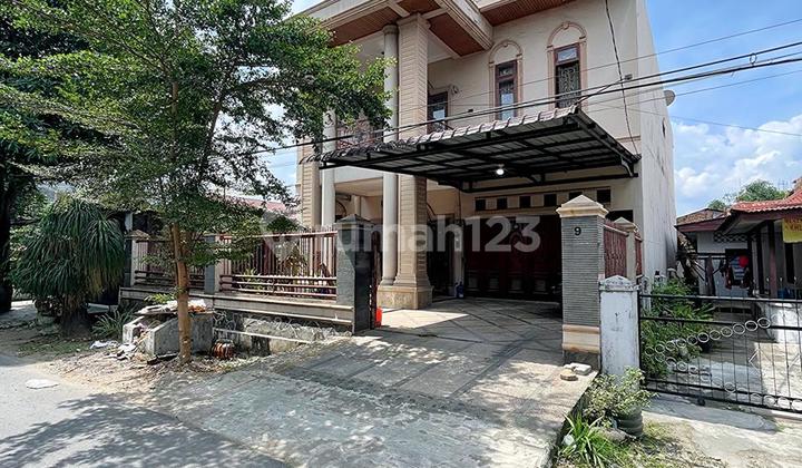 Dijual Rumah Mewah Besar Dekat Umsu Krakatau