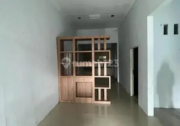 Dijual Rumah Dalam Komplek Daerah Padang Bulan 4