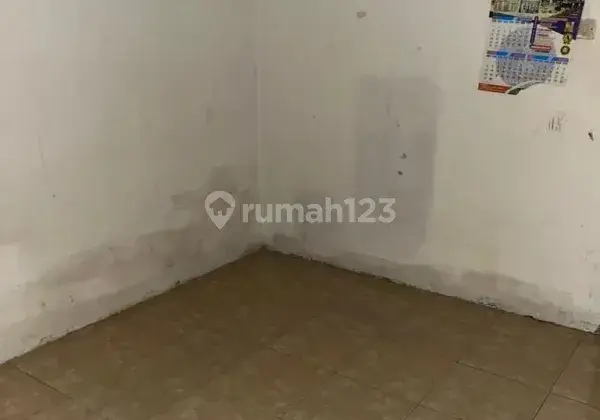 Dijual Rumah Dalam Komplek Daerah Padang Bulan 5