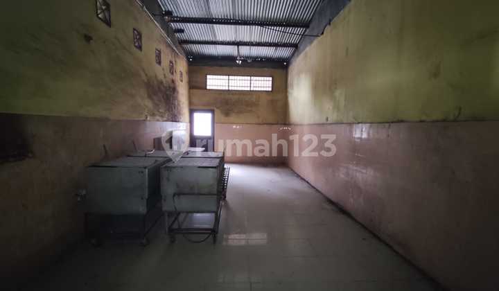 For Sale 2 Units of Row Shops with Freehold Title 2
