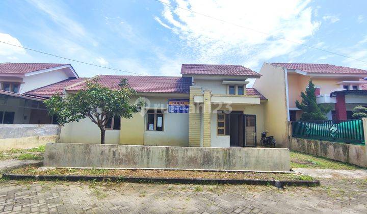 Dijual Rumah 1 Lantai Dalam Komplek Hadap Barat 1
