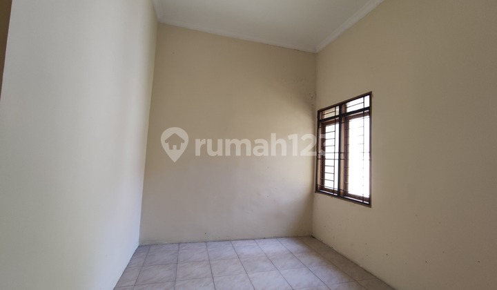 Dijual Rumah 1 Lantai Dalam Komplek Hadap Barat 8