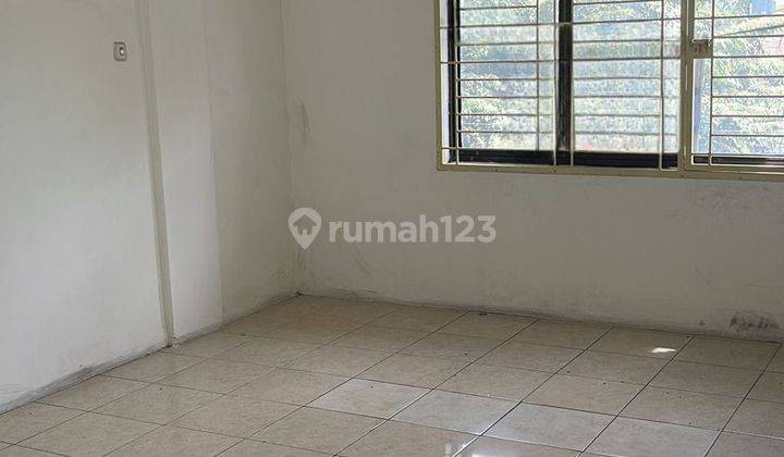 Disewakan Ruko 3 Lantai Sertifikat Hak Milik 3