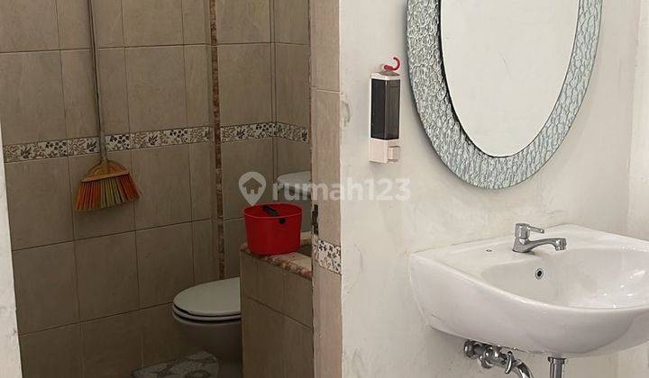 Disewakan Ruko 3 Lantai Sertifikat Hak Milik 7