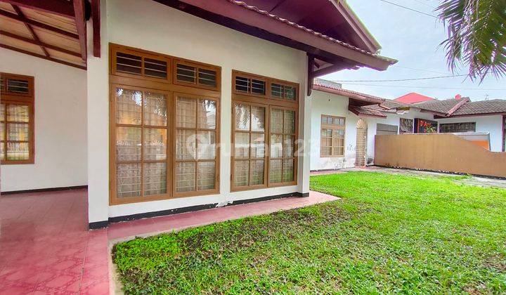 Dijual Rumah Posisi Hook Komplek  Harga Dibawah Pasaran 3